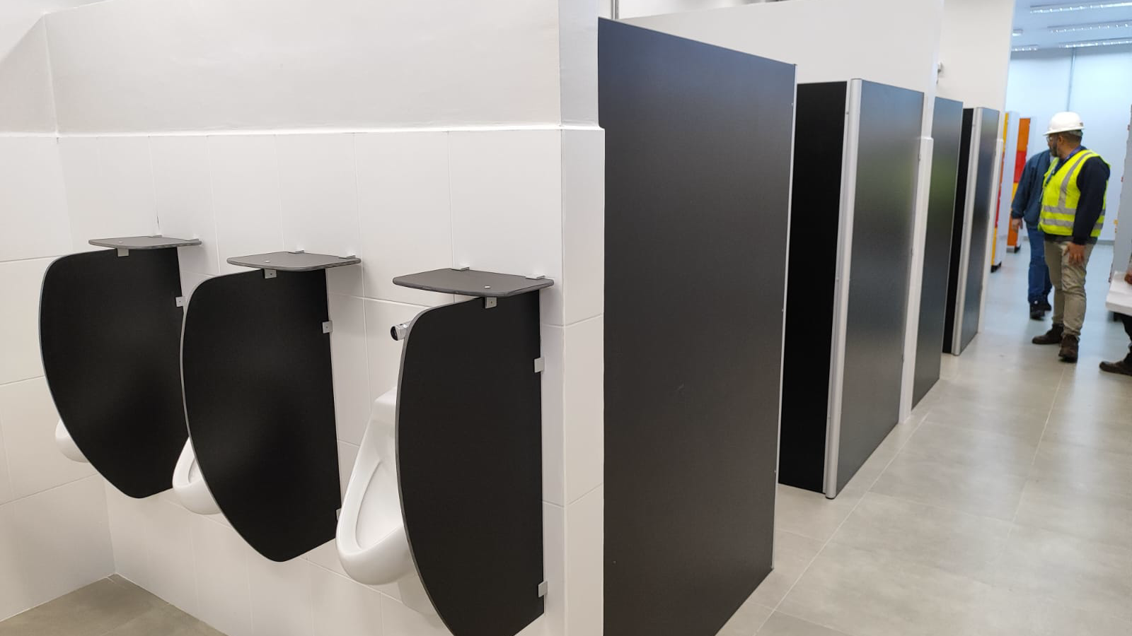 Divisória sanitária HPL preto